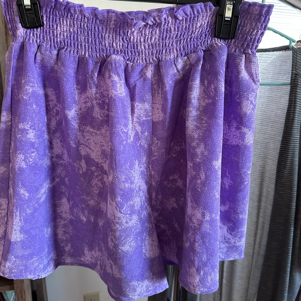 Lularoe Yvett shorts size small purple